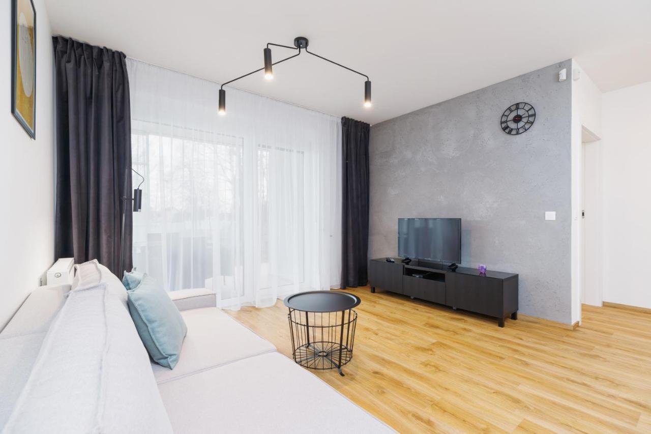 Apartments Supernova Near Tauron Arena By Noclegi Renters Krakow Ngoại thất bức ảnh